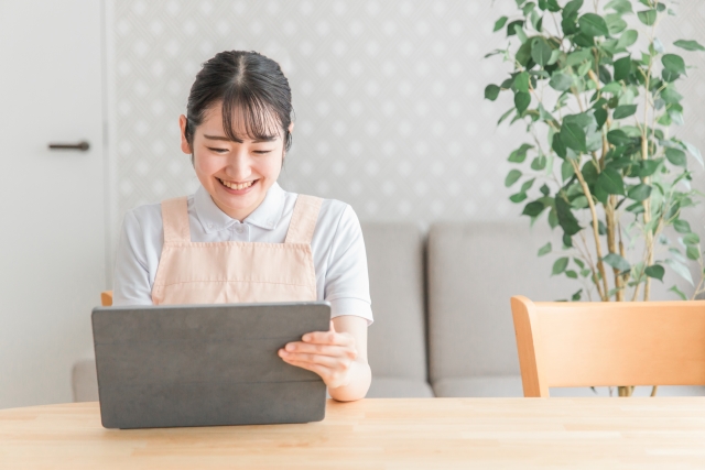 【介護業界用語】離床と臥床の違いとは?離床介助とそのプロセスについて解説