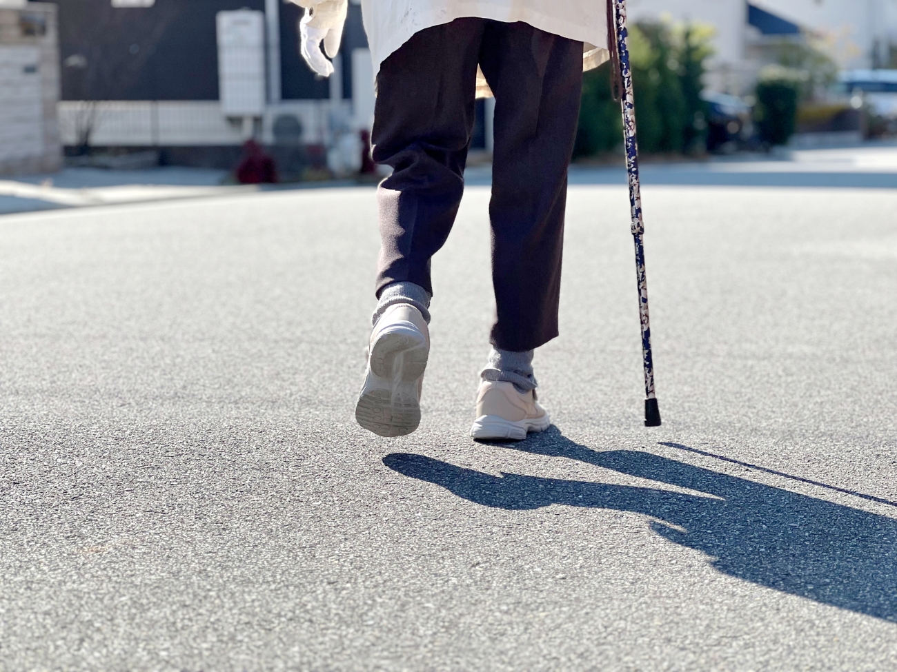 徘徊の高齢者に安心と希望を!介護事業者が実践する予防と対処の方法