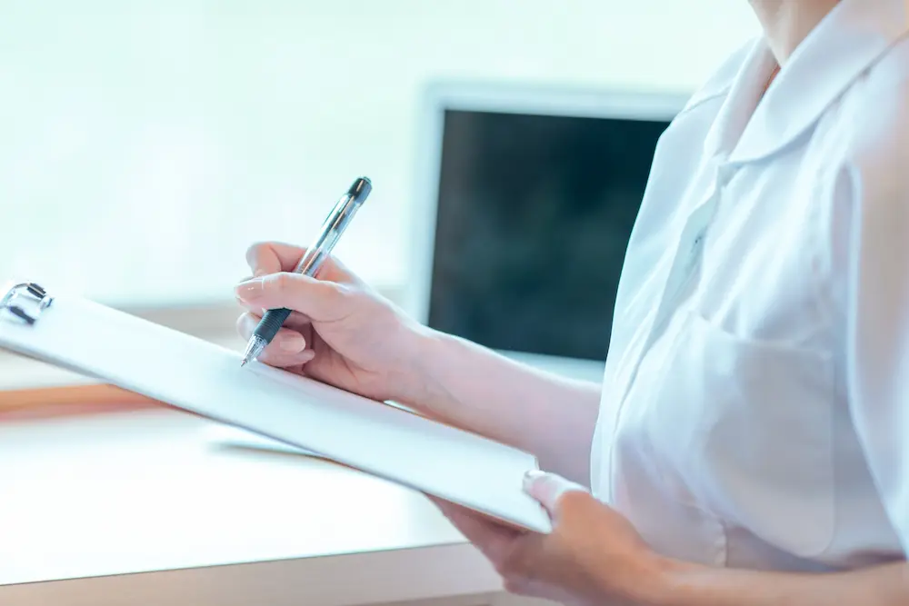 介護現場での紙媒体について